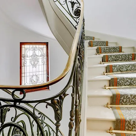 דירה De Luxe Haussmannien Aux Champs-elysees *
